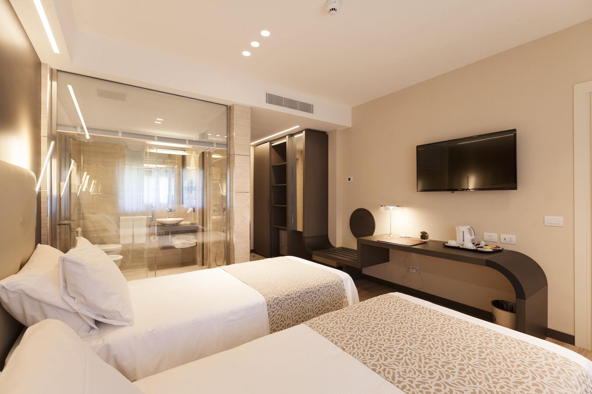 Hotel King, By R Collection Hotels Varedo Exterior photo