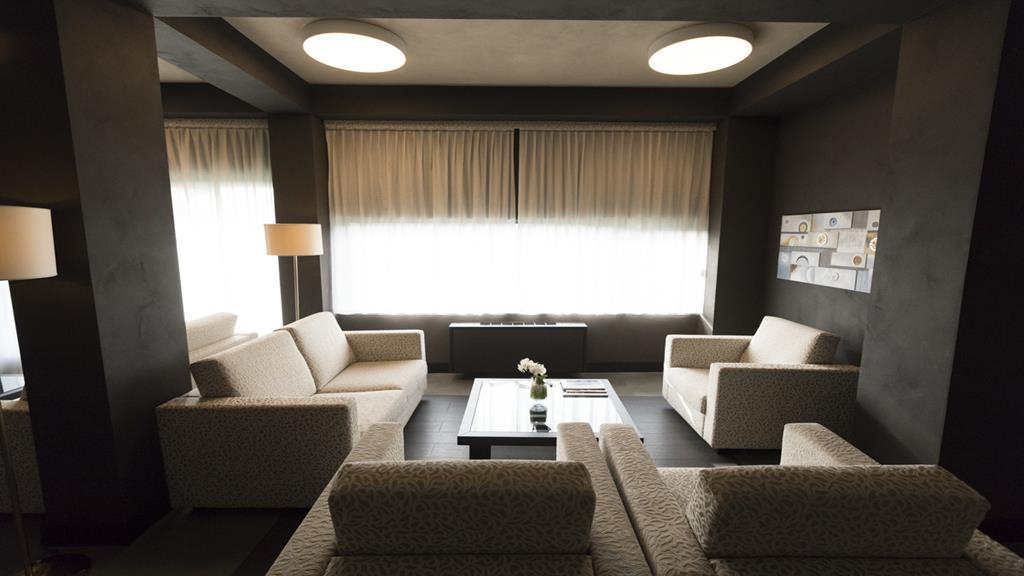 Hotel King, By R Collection Hotels Varedo Exterior photo
