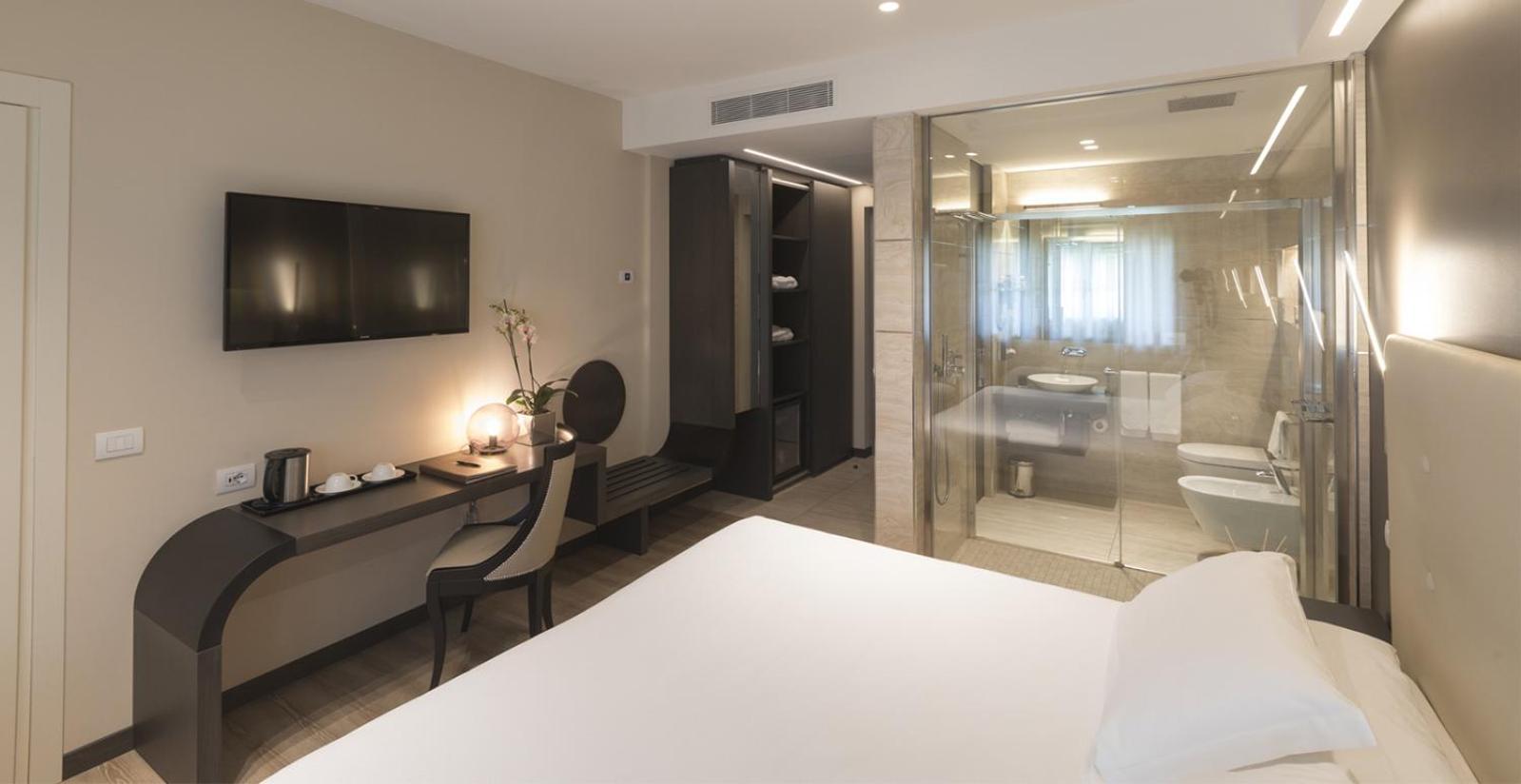 Hotel King, By R Collection Hotels Varedo Exterior photo