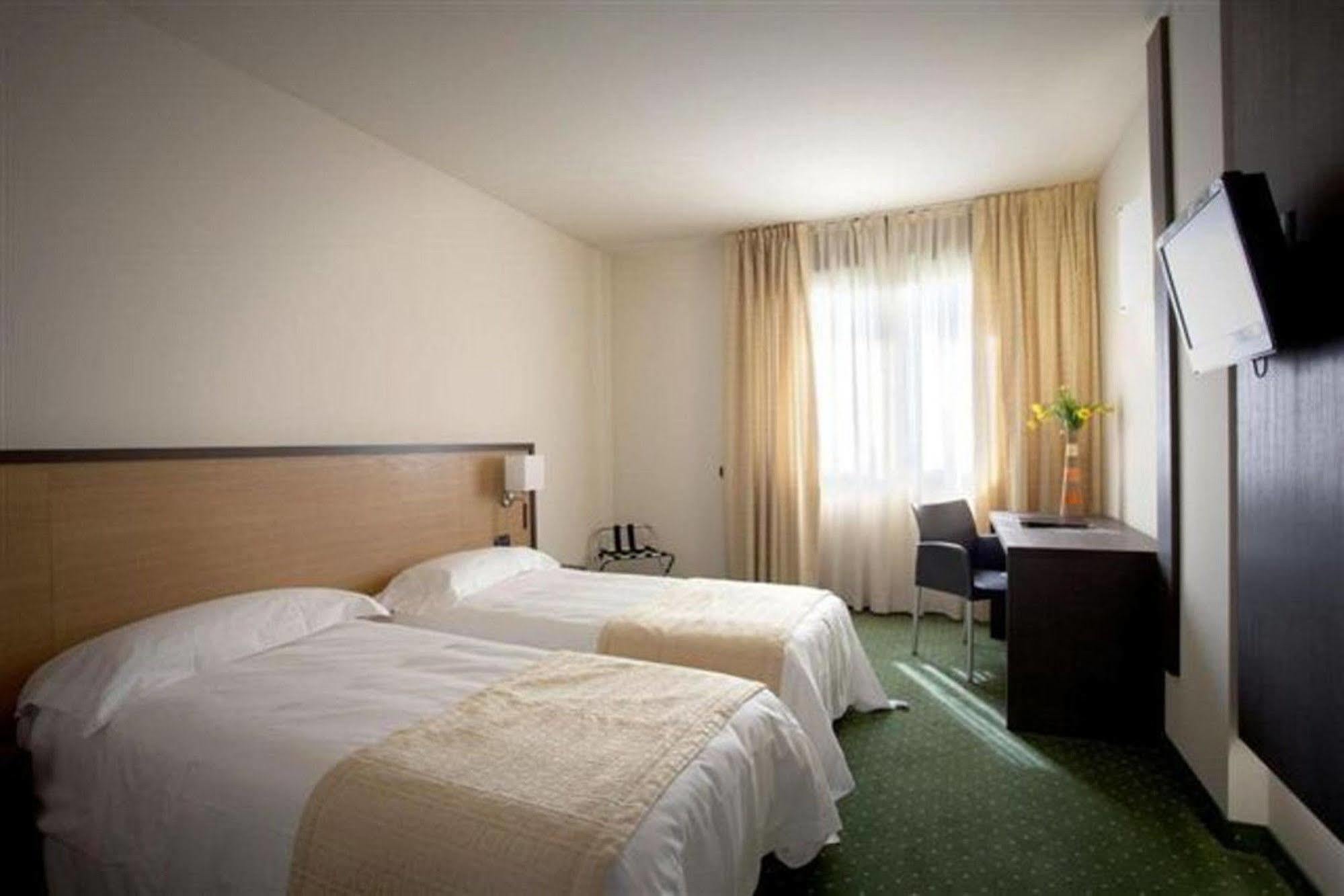Hotel King, By R Collection Hotels Varedo Exterior photo